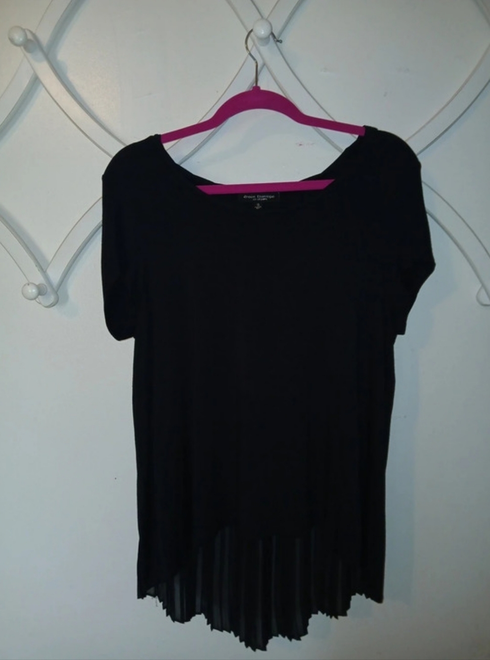 Green Envelope Black Tee with Pleated Back XL